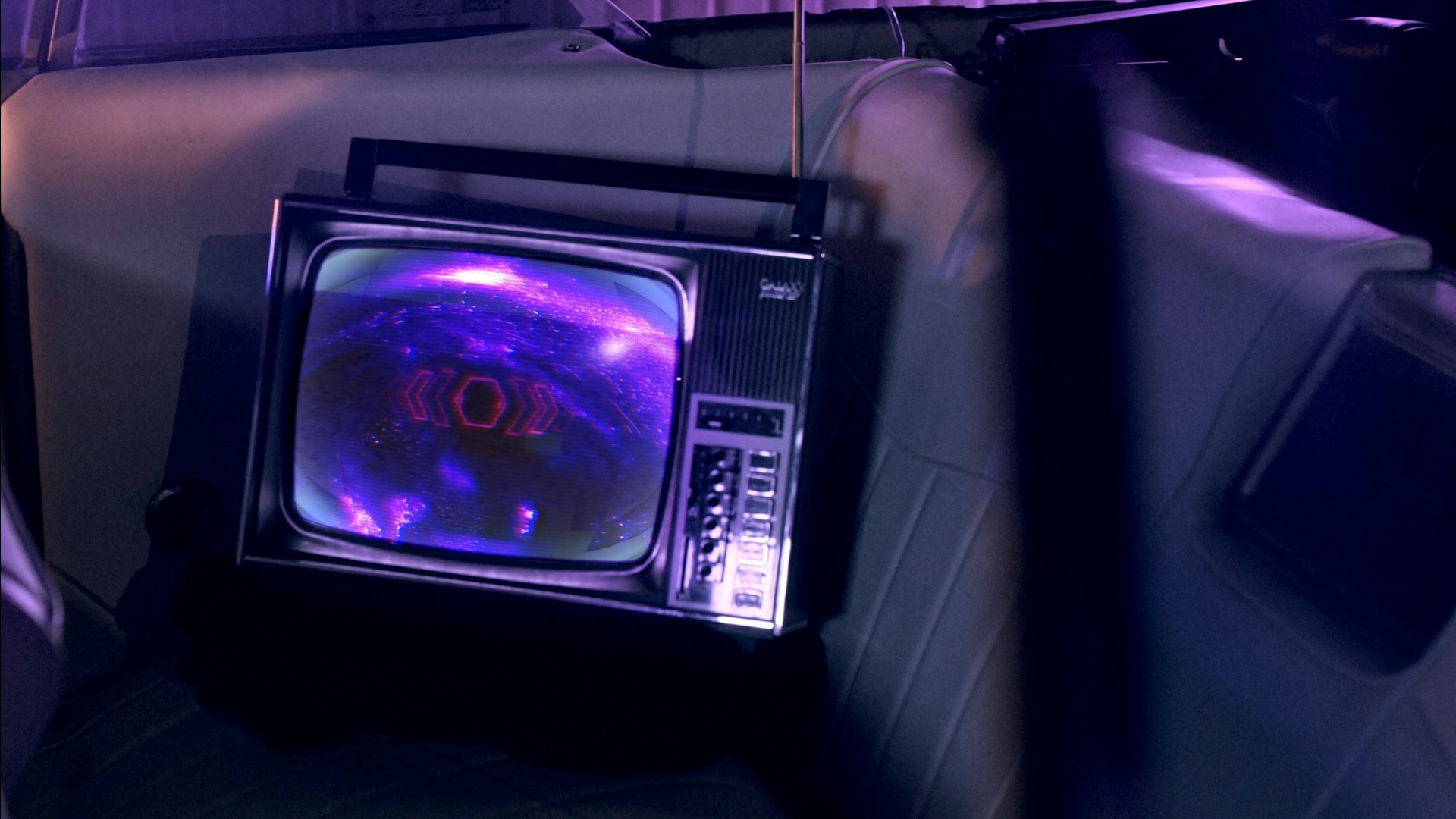 Analog CRT video effects plugin Universe Analog by Maxon